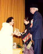 Krishnaji recieving the 2002 Best Musician Award from the Cultural Minister of Rajasthan.